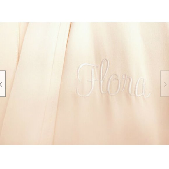 Blush-pink women's robe. Short length. Lace bottom. Very nice. Size XS/S - Picture 4 of 4